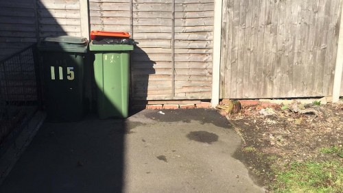 Image showing missed commercial rubbish collection incident